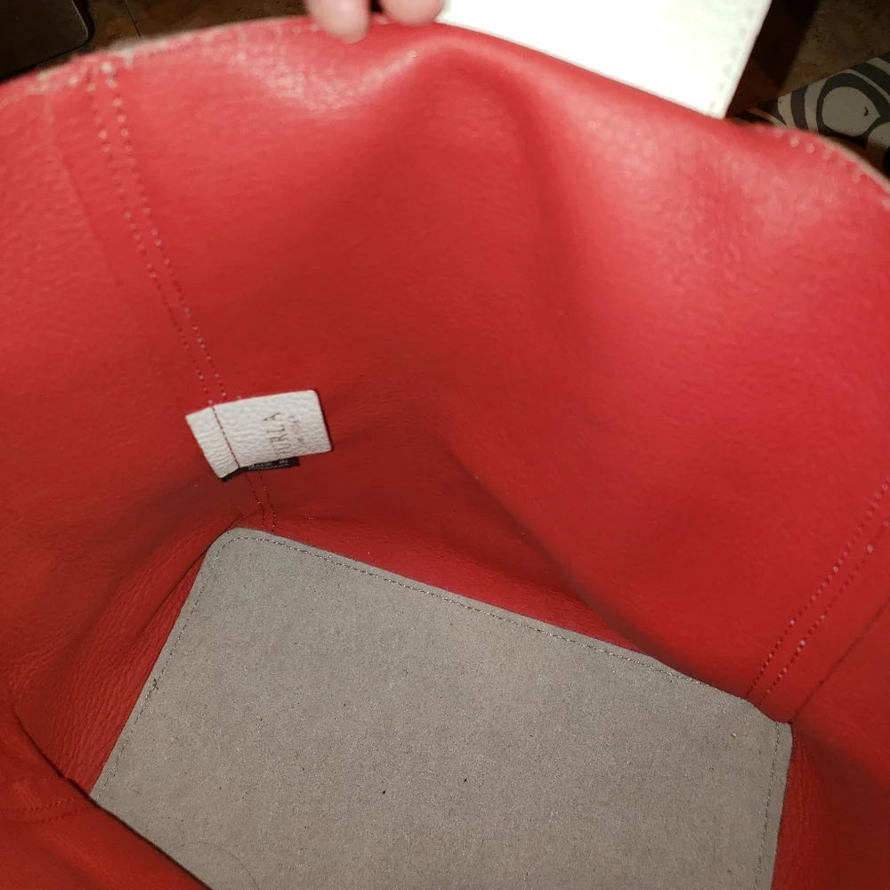 Furla White Leather Shoulder Bag with Red Interior